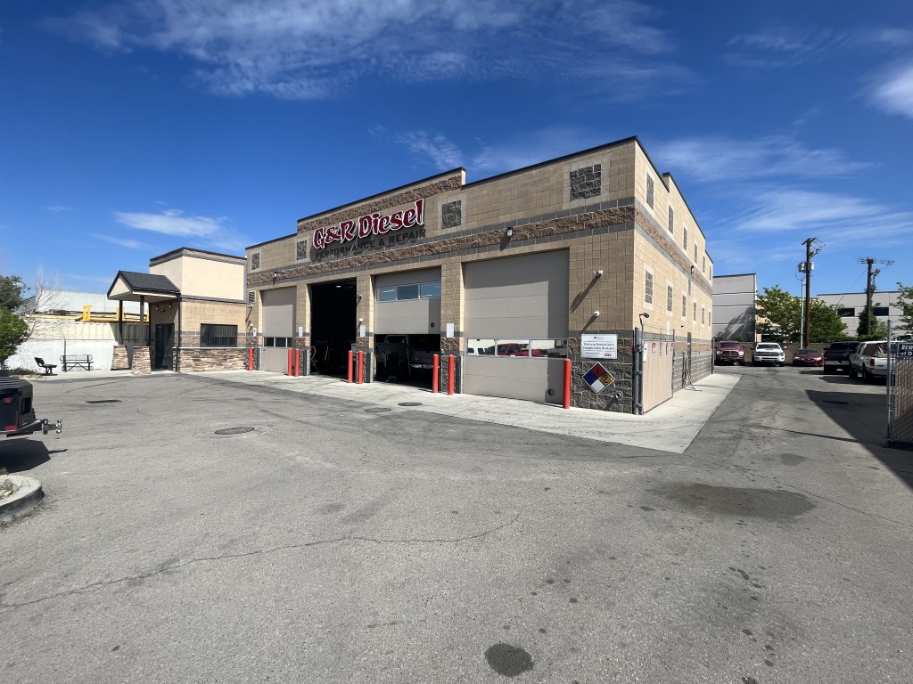 Reliable diesel mechanic near Santorini Village | G & R Diesel